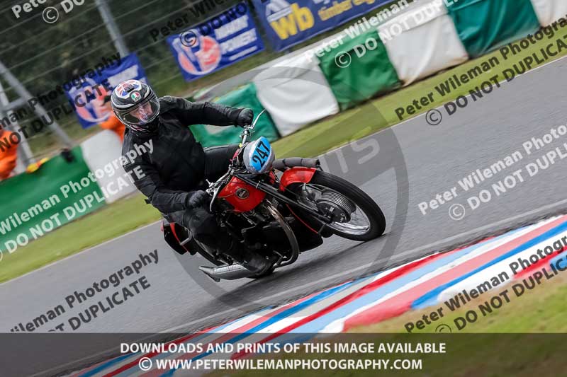 Vintage motorcycle club;eventdigitalimages;mallory park;mallory park trackday photographs;no limits trackdays;peter wileman photography;trackday digital images;trackday photos;vmcc festival 1000 bikes photographs